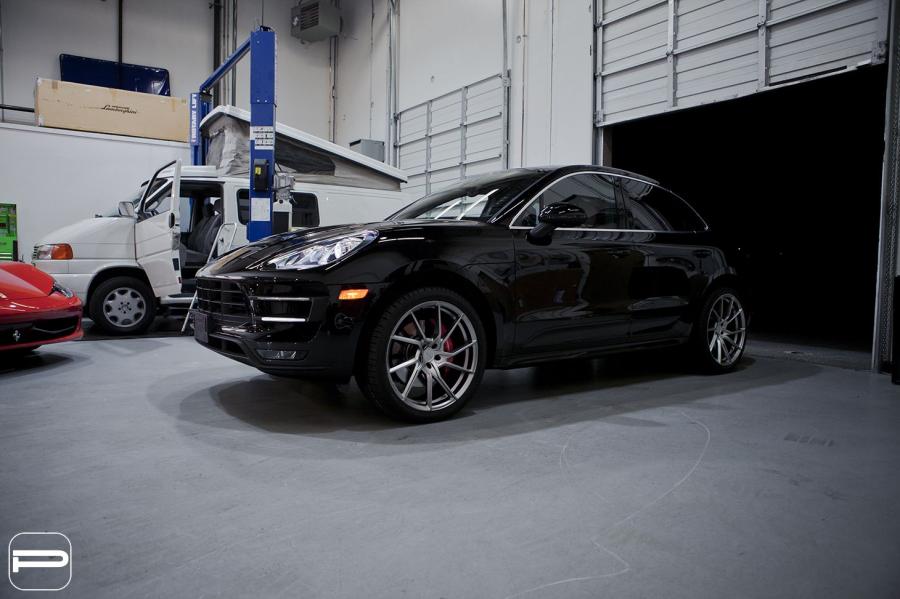 Porsche Macan on PUR Wheels (FL26) 2018 года  (фото 4 из 5)